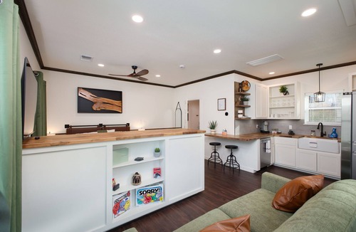 Spring Branch House | Serene Hill Country Casita ~ Scenic View ~ Patio