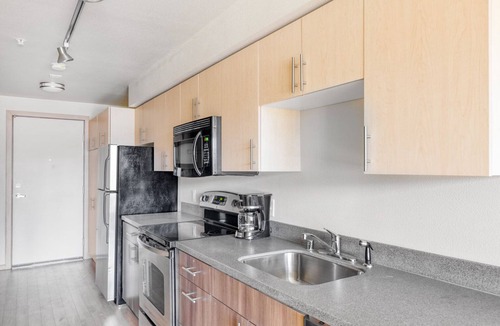 Lower Queen Anne Apartment | Serene Queen Anne 1BR w/Roof, Gym & W/D, near Metro, by Blueground