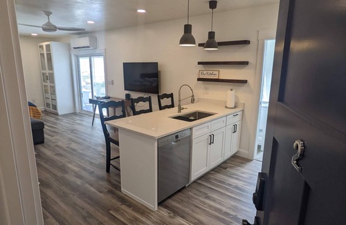 Herriman Apartment | Serene Riverton Studio/Mountain Views/Hot Tub/22mi to SLC & Ski Resorts
