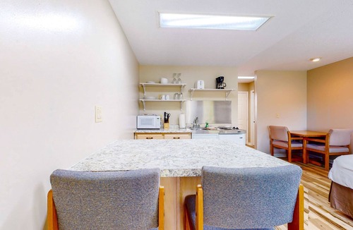Baneberry House | Serene Studio W Patio, Near Lake, Dog Friendly, Gym