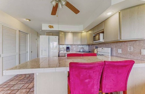 Ualapue Condo | Settle Into a Molokai Oceanfront Condo with Pool, Tennis & W/D