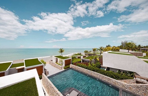 Khuekkhak Villa | (SHA+)Comfortable Beachfront Pool villa (B03)