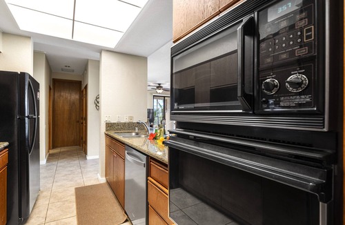 Waikoloa Condo | Shores at Waikoloa 234 Large Condo with Wrap Lanai, Partial Ocean/Golf Views