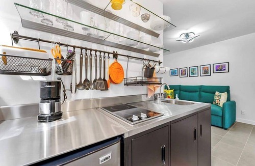 Hawaii Kai Apartment | Simple Hawaii Kai Studio with Lanai & WiFi Near the Beaches
