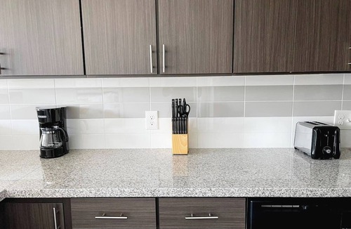 Corryville Apartment | Sleepover | Charming 1BD/1BA + Gym - Cincinnati