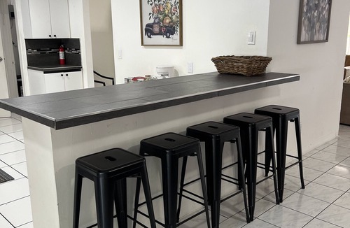 Pembroke Pines House | Sleeps 30 Large Heated Pool Home, 10 min to Hard Rock and 22 minutes to Beach