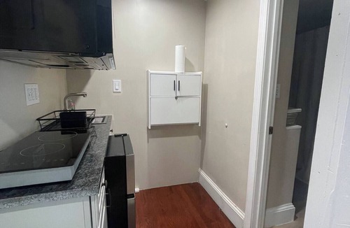 West Roxbury Apartment | Small Studio in quiet area