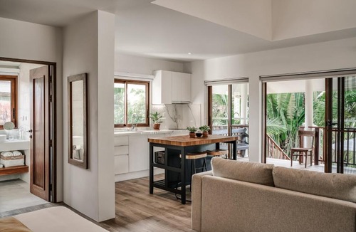 Ban Thalane Villa | Sontaya - Lakeside Studio Villa