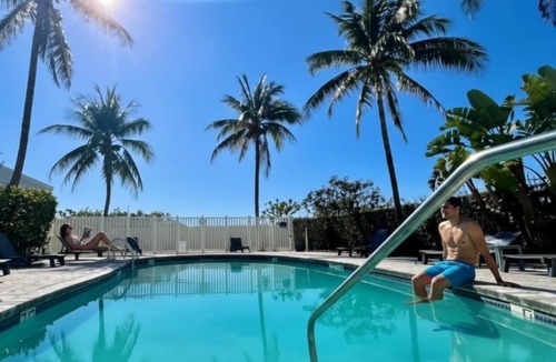 South of Fifth Condo | South of Fifth Oceanfront condo with Beach Perks!