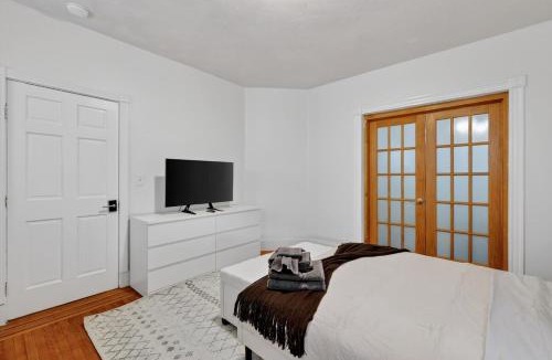 Malden Apartment | Spacious 2Br home in Malden with AC & heat