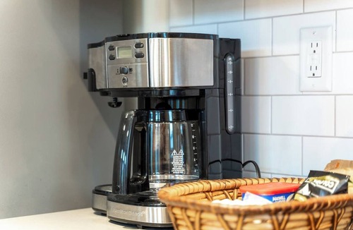 South Nashville Condo | Spacious 2BR Nashville Retreat | Near The Gulch