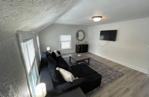 Buchanan Apartment | Spacious 3-bedroom apartment in cool Buchanan with AC