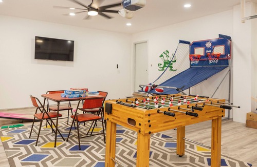 Georgetown House | Spacious 5-BR, Game Room, Fire Pit, Hot Tub, 2.5mi from ND