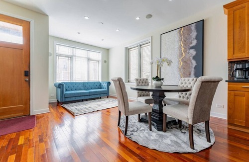 Pulaski Park Condo | Spacious Duplex - 4BD/3BA - Sleeps 12!