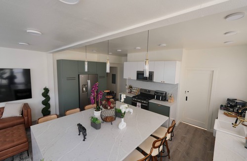 North Beacon Hill House | Spacious & Luxury Seattle Oasis: Sauna, Hot Tub & Capitol Hill Proximity