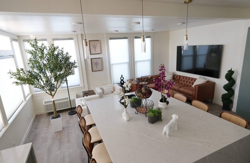 North Beacon Hill House | Spacious & Luxury Seattle Oasis: Sauna, Hot Tub & Capitol Hill Proximity