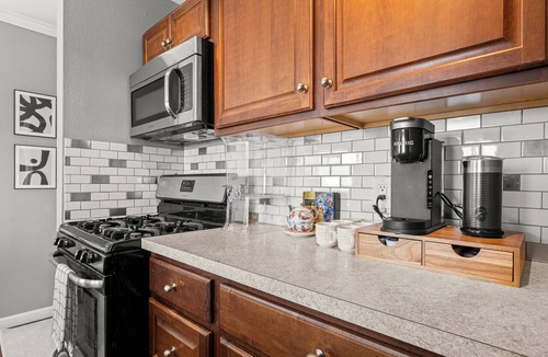 Stockton Apartment | Spacious South Park Apartment