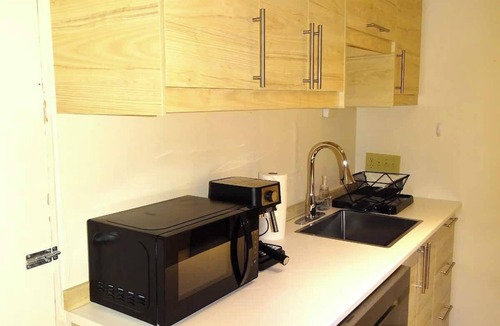 Mid-Cambridge Condo | Spacious Studio Near Harvard Sq