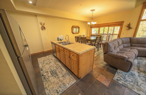Lakeside Village House | Spacious Townhome | 4BR + Lake & Summer Fun