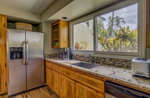 Napili House | Spectacular Ocean View. Close to Beaches & Shopping Plaza. Large Pool & Spa