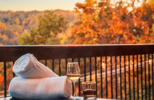 Chalet Village Ski Chalet | Splashtacular: Indoor Pool~Gorgeous Views~HotTub~GameRoom~Resort