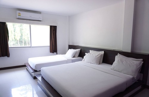 Chumphon Hotel | Sri Chumphon Hotel