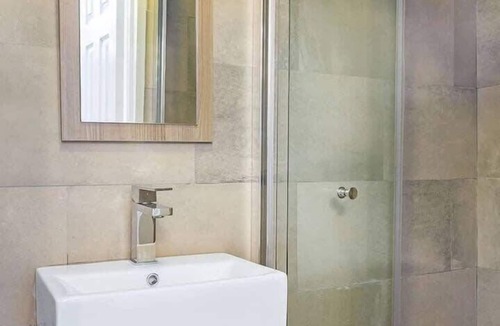 Bay Village Apartment | Studio Awaits Your Next Stay!
