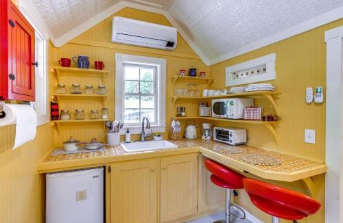 Vernon Apartment | Studio w/Trail Access ~ 10 Mi to Brattleboro!
