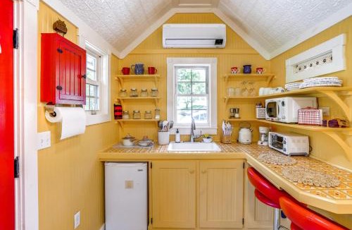 Vernon Apartment | Studio w/Trail Access ~ 10 Mi to Brattleboro!
