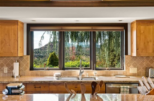 Sedona House | Stunning Luxury Paradise with Views, Pool and Hot