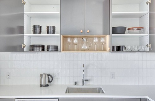 Judkins Park Apartment | Sunlit Central District 1BR w/Gym & BBQ, nr downtown, by Blueground