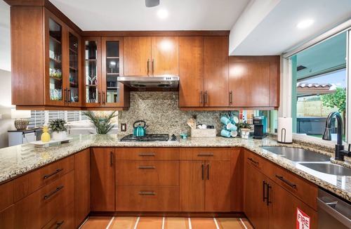 Fort Lauderdale House | Sunny Palms Villa - Heated Pool + Hot Tub, 2 miles to the Beach!