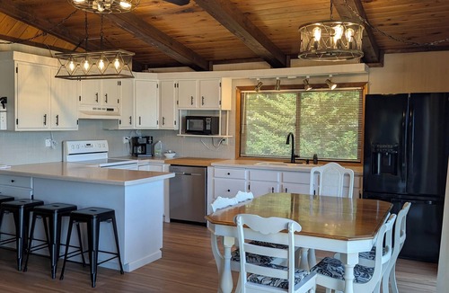 Shell Lake Cabin | Sunset Beach Cabin on clear 2500-acre Shell Lake in Shell Lake, Wisconsin.