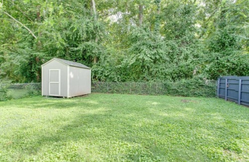 Murfreesboro Cottage | Sunset Duplex 2 - Cozy 2-bedroom, pet friendly with fenced yard in Murfreesboro!