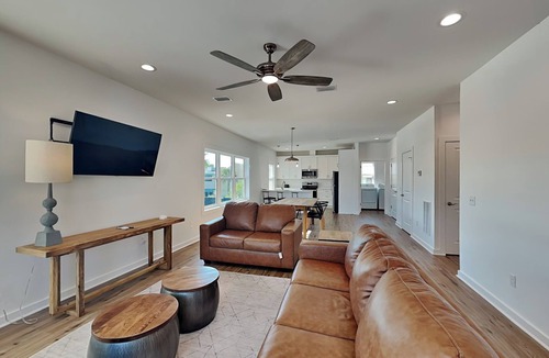 Gulf Lagoon Beach House | Sunset On Snapper C - Perfect for Groups w/Two Private Pools + Game Rooms