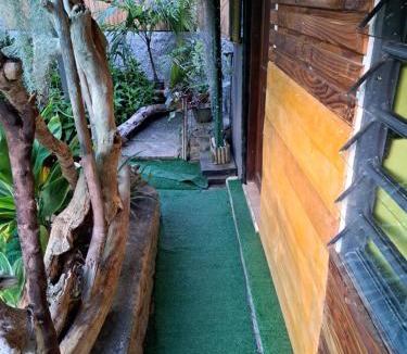 Punaauia Ski Chalet | Tahiti Lodge