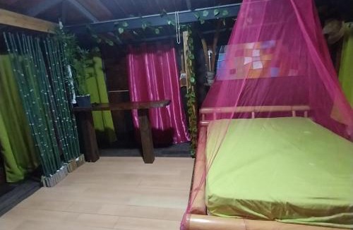 Punaauia Ski Chalet | Tahiti Lodge