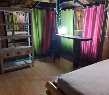 Punaauia Ski Chalet | Tahiti Lodge