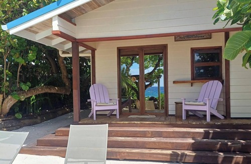 Teavaro House | Tehinavai Bungalow: Oceanfront, sandy and coral beach, whale-watching, Moorea