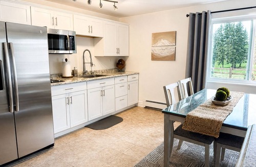 Divide Apartment | The Aspen Suite - Private Fire Pit, Forest & Mountain View