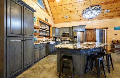 Hochatown Cabin | The Copper Hideout · Hochatown Hideout: Hot Tub, Fire Pit, Pure Relaxation