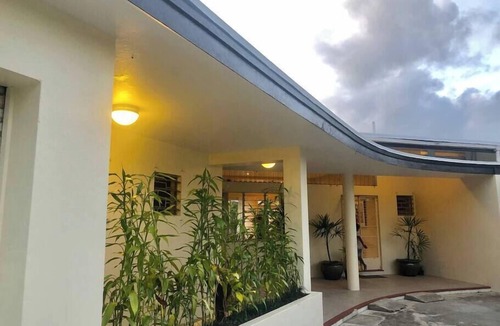 Suva House | *The Williamson House with Pool - Domain