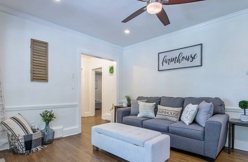 Garden Hills House | This is the glamorous, private Buckhead home is perfect for your Atlanta trip.
