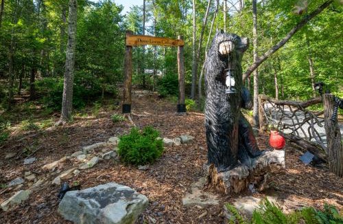 Hidden Lake House | Three Loves Cabin