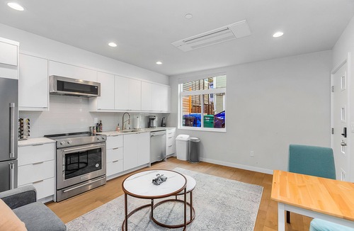 East Queen Anne Apartment | Time Travelers Cowboys Sweet Suite