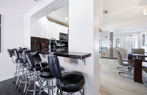 Little Ranches Villa | Total Oasis @ Private Villa in Hollywood FL for a large groups 3 Miles to beach
