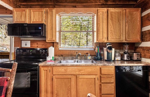 Townsend Cabin | Townsend Riverfront Cabin | Hot Tub + King Loft