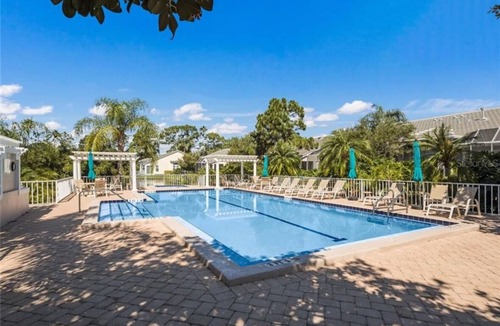 Braden River Villa | Tranquil 2-bedroom villa in University Park Country Club