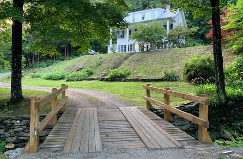 Williamsville House | Tranquil 4-bedroom center hall colonial house on a river in charming Newfane