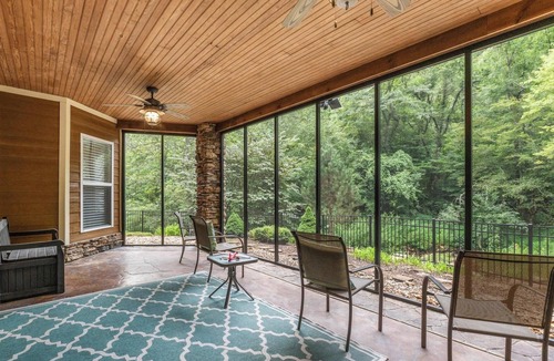 Townsend Villa | Tranquility Brook: Lovely 4-bedroom Mountain Villa in the Great Smoky Mountains